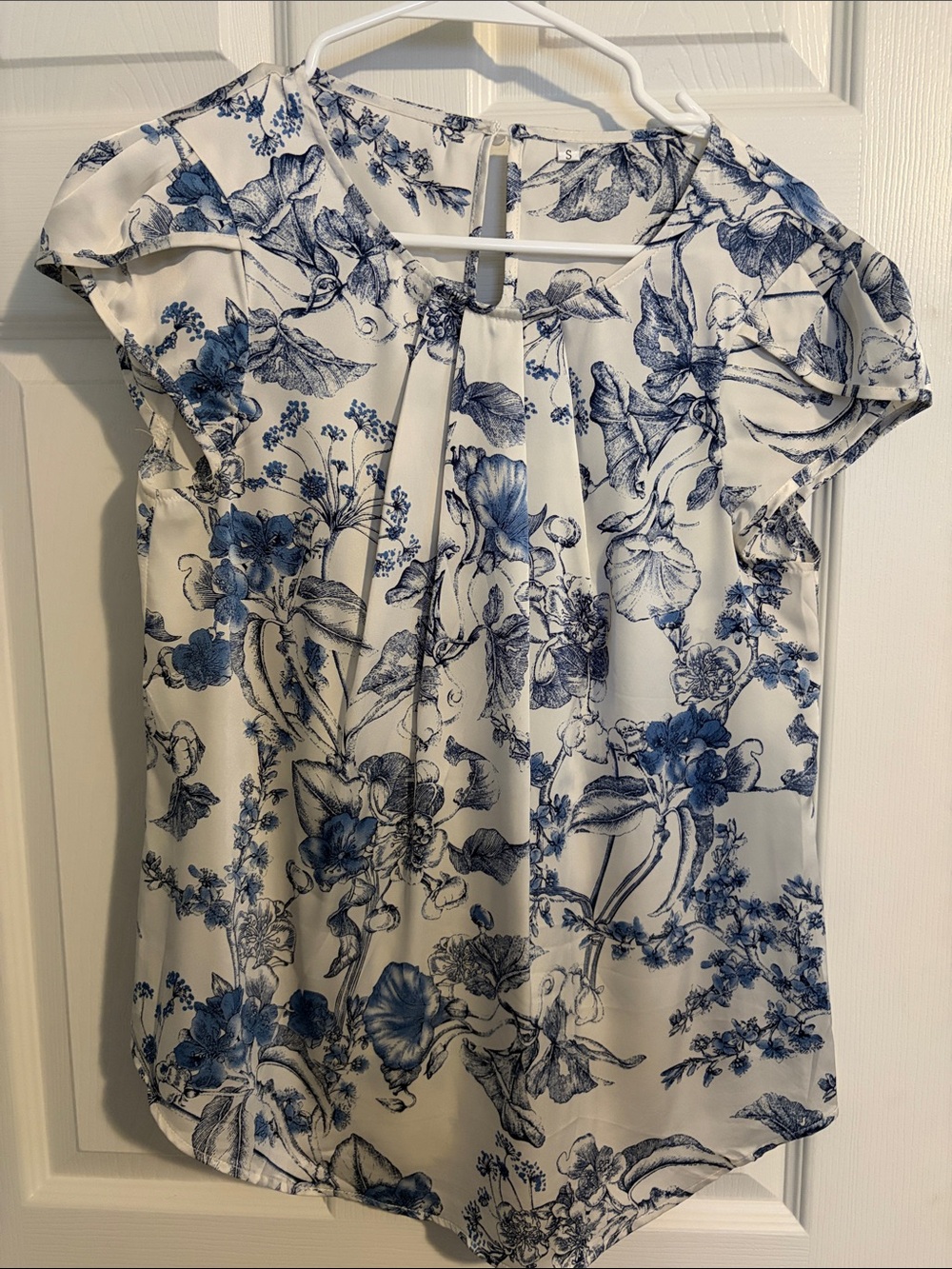 Blue Floral Cap-Sleeve Women’s Top - Brand: